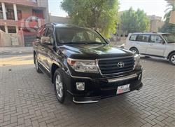 تۆیۆتا لاند کروزەر